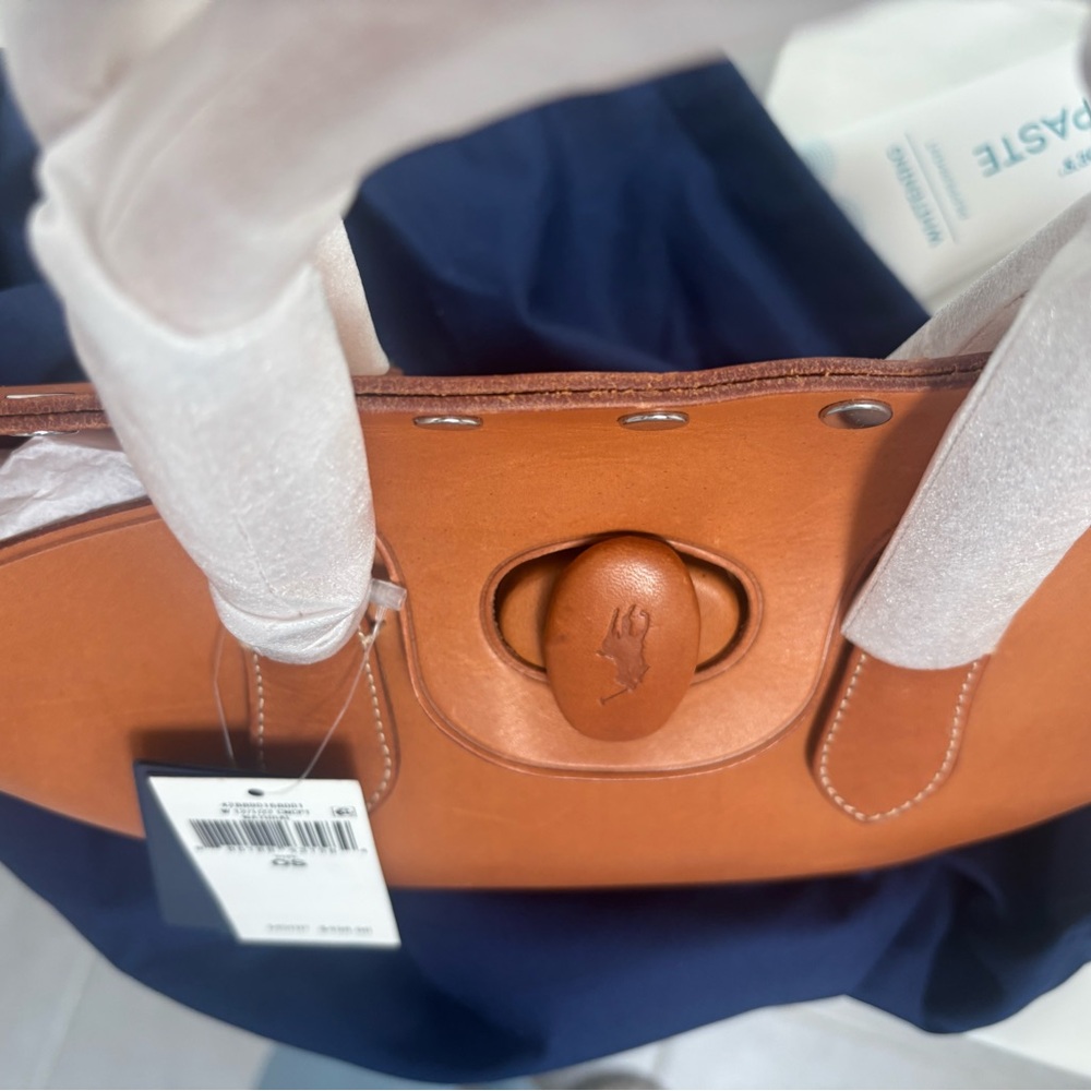 Chic Tan Leather Tote Bag